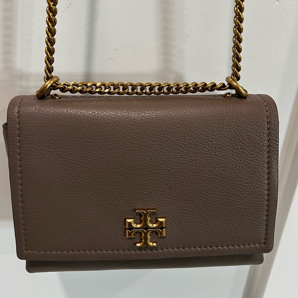 Tory Burch Brown Crossbody Bag with Minimalist Design